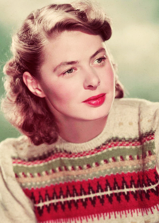Illustration for article titled Gorgeous Color Photos of Vintage Pin-Ups and Actresses